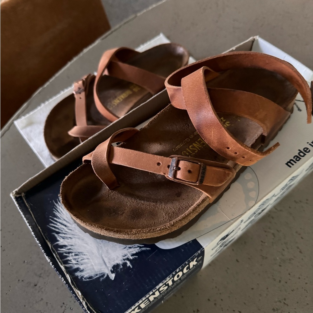 Birkenstock Yara Antique Brown (Nicely Worn)